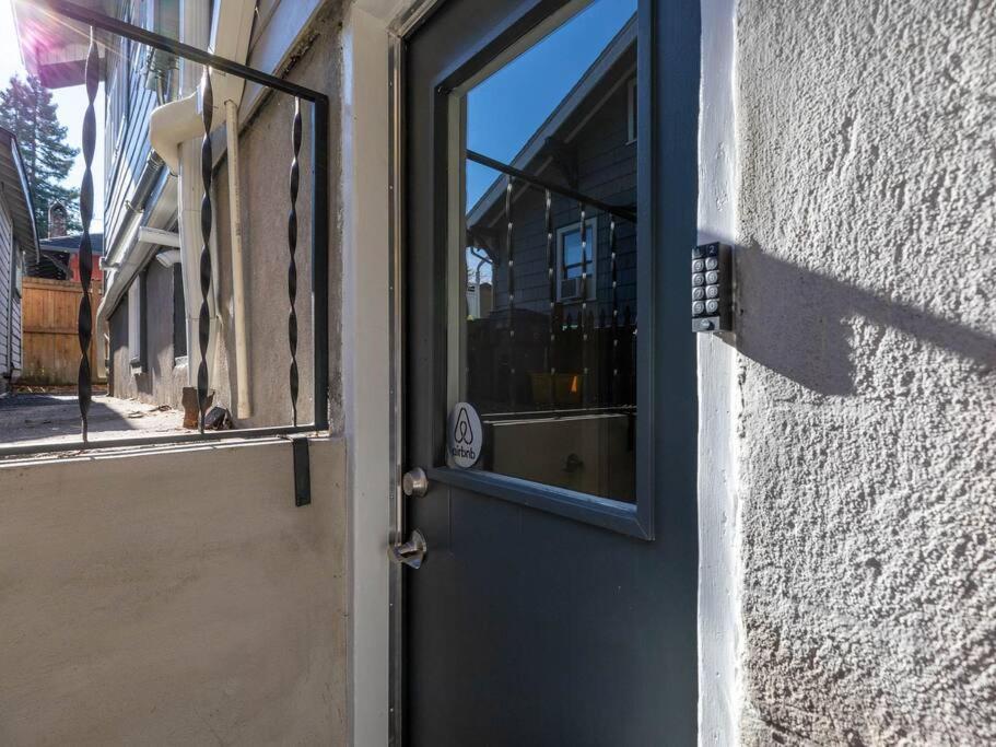 Elegant Richmond Gem Nestled Up To Hawthorne Blvd. Apartment พอร์ตแลนด์ ภายนอก รูปภาพ